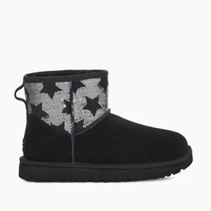 NWOT UGG CLASSIC MINI SILVER SEQUIN STAR BLACK BOOTS 8